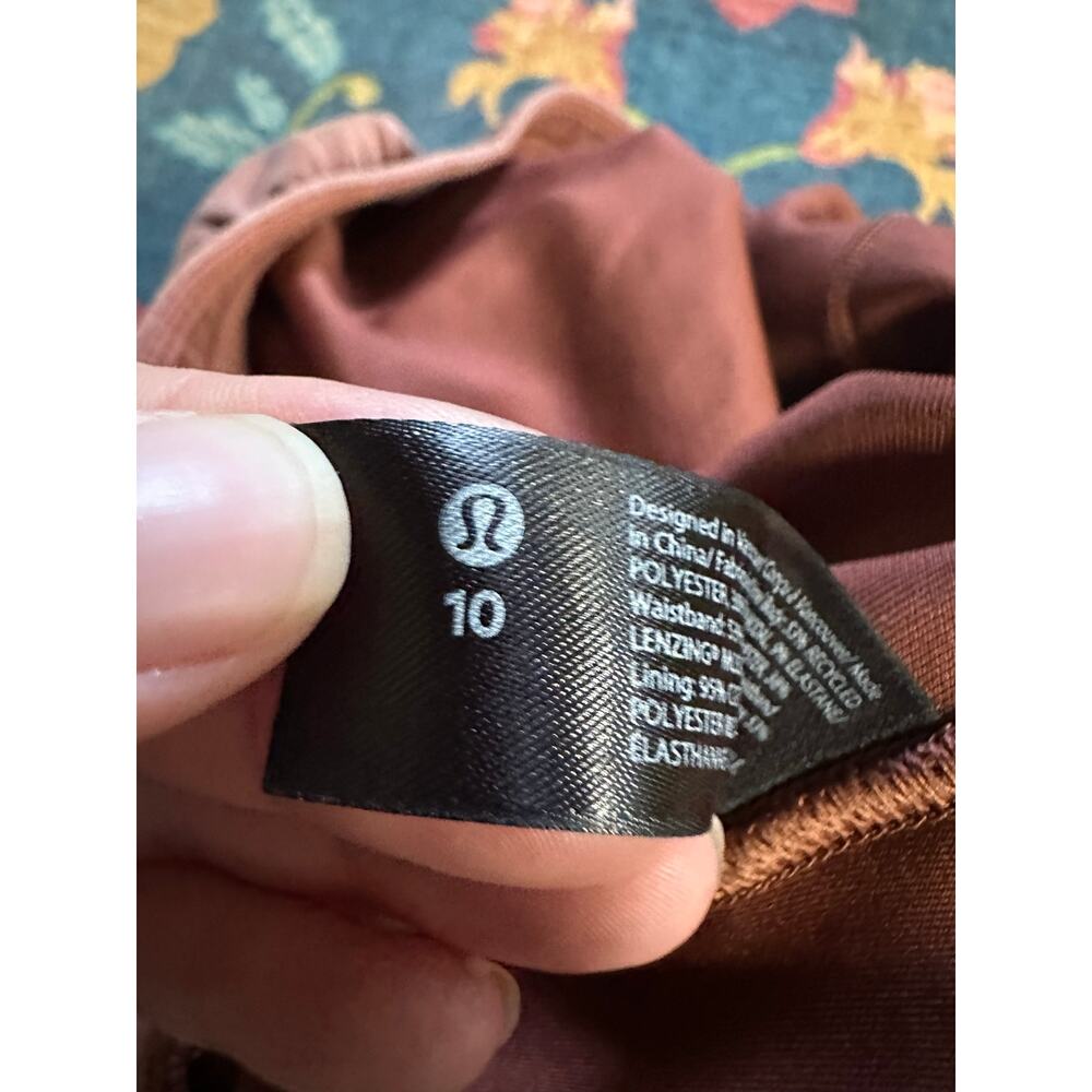 Lululemon Softstreme Gathered T-Shirt Size 10 - Picture 7 of 7